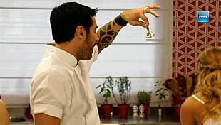 lindas putas show off their tits and ass