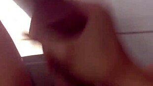 Amateur guy jerks off solo in detail