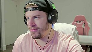 bathroom peek in summertime saga 😏