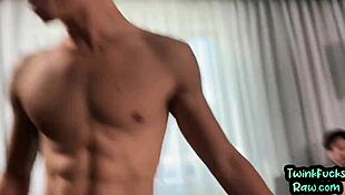 i'm a dildo loving bottom, barebacked by a stud till his cumshot