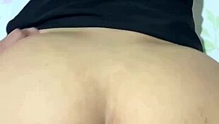 i was fudendo that cacheada gostosa in her mini saia, bent over and ridin hard