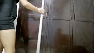 I start masturbating with my stepsister's dildo 😏