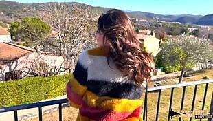 wow, this young slut shows off her anal skills 😍