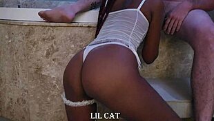 fiz um boquete molhado nesse branquelo safado lil cat1 e saramanduba