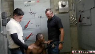 i'm lovin this gay boys wrestlin naked