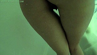 pawg teen shaves her pussy and lets me cum on her 😍