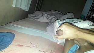 Gusta Bartoo enjoys a relaxing hand session