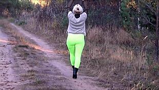 big butts in yellow leggings