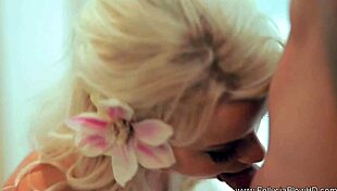 Score with this experienced milf in a casual setting