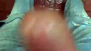 i'm a hot vietnamese gay guy with western looks