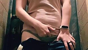 Lovely brunette masturbates pussy outdoors 😍