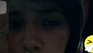 Mami, te meto el semen hasta las tripas y te lo saco por la pata, Betty me hace tripear con su tease