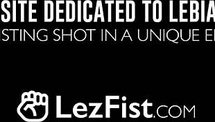 Hot video of kissing and fingering before fisting