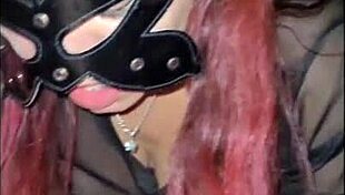 gozando na boca da ruiva seios com piercing completo no red