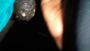 बड़े लंड वाली स्लॉपी ट्रांससेक्सुअल दुकान छोड़ती है