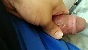 Jerkin it to some amateur gay bj