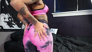 Ebony Gymnast Fucks Dildo After Workout