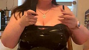 Wichs F�r Mich: German MILF in Lingerie Gives Handjob and Blowjob to Big Natural Tits.