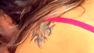 O macho colocou a loira casada para chupar muito e depois arrega�ou o seu cu com for�a