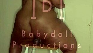 Hot ebony solo rides massive rubber dildo