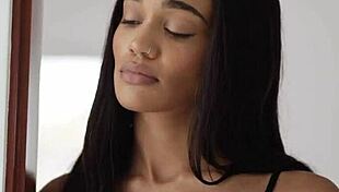 hot lesbians scarlett sage julie kay tribbing in bathtub