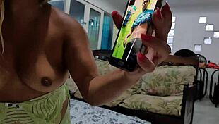 Latina babe Paty Bumbum in hot international webcam call