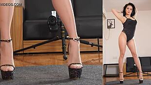 Hey, check this Asian pantyhose dancer moving so sexy right now!