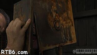 she gets anal castigation and squirts everywhere