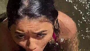 Sexo En La Selva Follando A Chica Desconocida En Rio De Colombia