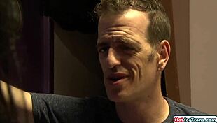 ट्रैनी चीयरलीडर डायमंड डिक्सन बड़ा काला लंड लेती