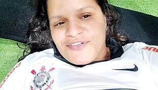 Fiquei com Tesão pelo Verdureiro da Feira com Big Latina Ass