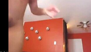 uhh, teen shakin’ my big ass on cam...