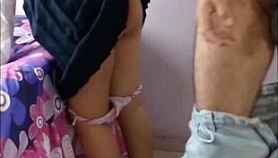 Colegiala Se Pone Caliente Con Su Profesor Y Prueba El Semen Por Primera Vez Video Casero