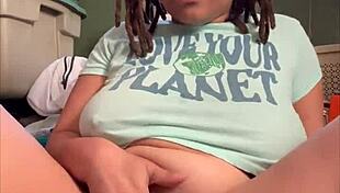 Playing in my pussy until I squirt and come hard