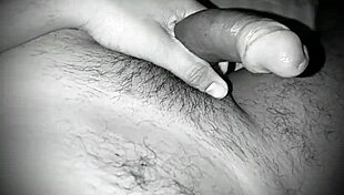 i masturbo with lubricante for the first time on my cock