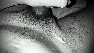 i masturbo with lubricante for the first time on my cock