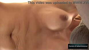 ब्लॉन्ड मिल्फ को ह्यूज ब्लैक कॉक से चोदना फैंटास्टिक लगता है