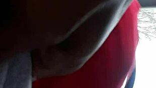 Ebony girl gives sloppy blowjob in the car