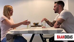 हॉट ब्लोंड मिल्फ वाली मोरबोसा सिचुएशन, बड़े चूचे और मफ डाइविंग