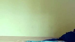 Hotsexydiva prepares juicy pussy for hardcore anal with boyfriend in homemade video