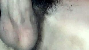 masturbacion de 19 años sola en su cuarto