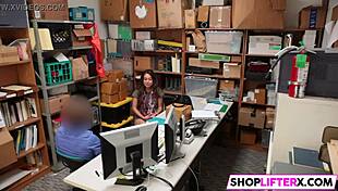 Burglar punished with blowjob by police at the shop