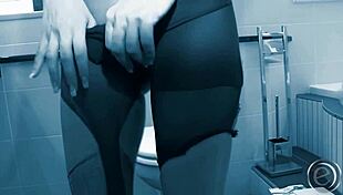 Alisha sweet strippt f�r dich und l��t sich ersatzweise ficken