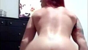 हॉट ब्राजीलियन लड़की बड़ा लैटिना गांड जंगली ट्वर्क से हिलाती