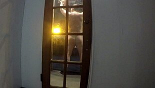 Gigi Breeze Gives Blowjob At Glory Hole!