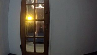 Gigi Breeze Gives Blowjob At Glory Hole!