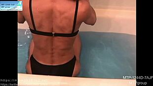 muscle girl dnmg-11 showcases natural strength in visual effects