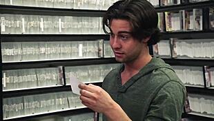 चिको कहता है, तुझे जोरदार चोदूंगा चूत कम से भर दूंगा