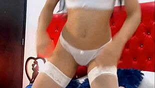 ammelielovee - super sexy model in daring lingerie