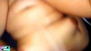 me encanta que me metan los dedos en el culo mientras me follan de perrito